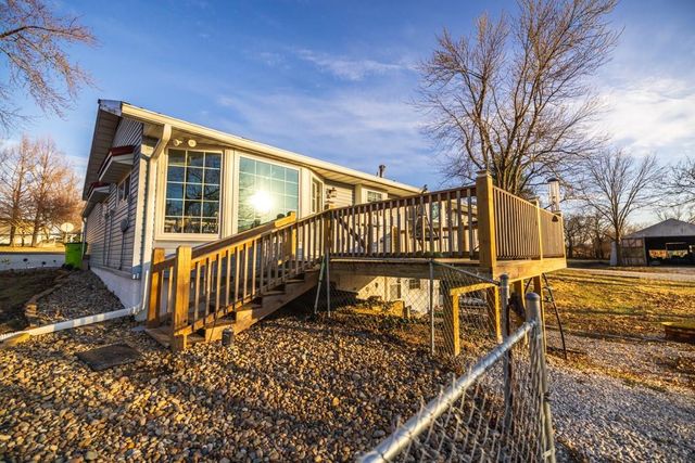 1208 S Cedar Street, Belton, MO 64012