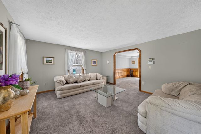 177 Ridge Road, Nashua, NH 03062