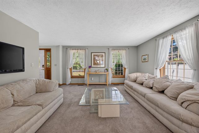 177 Ridge Road, Nashua, NH 03062