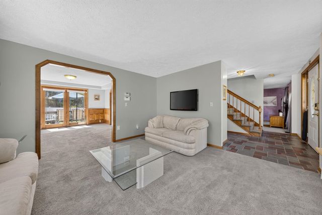 177 Ridge Road, Nashua, NH 03062