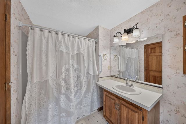 177 Ridge Road, Nashua, NH 03062