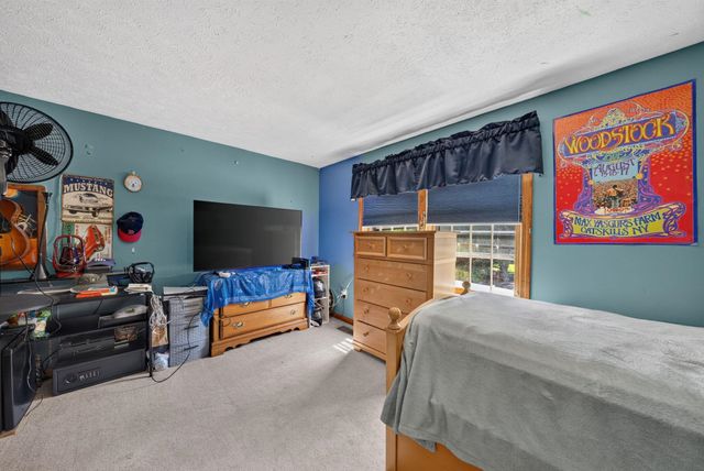 177 Ridge Road, Nashua, NH 03062