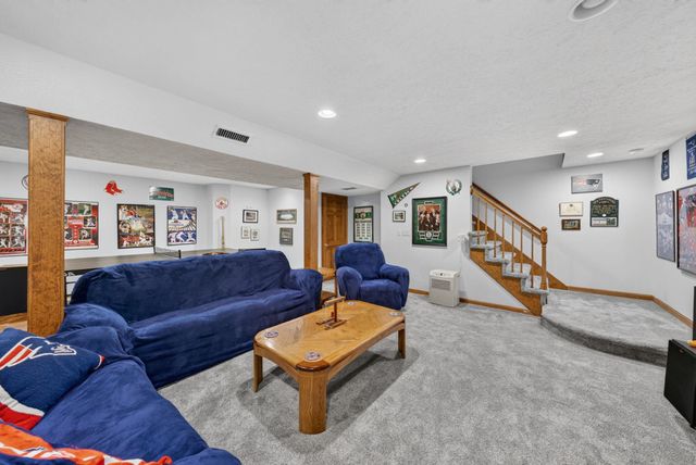 177 Ridge Road, Nashua, NH 03062