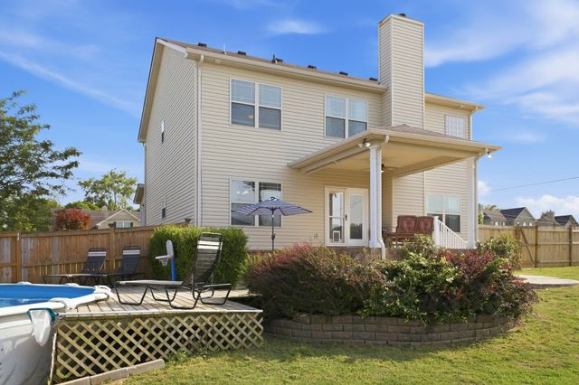 1026 Pinnacle Hills Dr, Murfreesboro, TN 37128