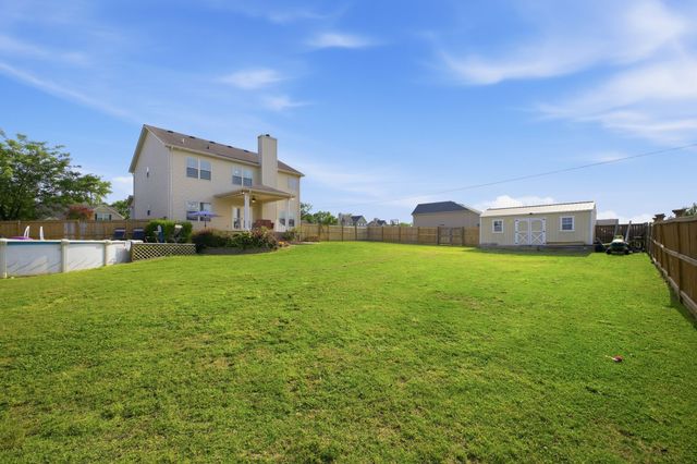 1026 Pinnacle Hills Dr, Murfreesboro, TN 37128