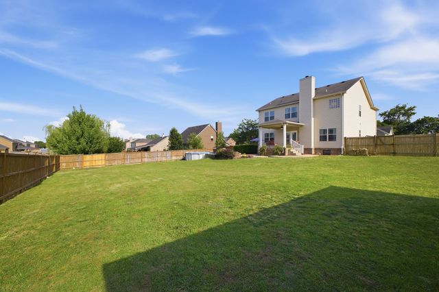 1026 Pinnacle Hills Dr, Murfreesboro, TN 37128