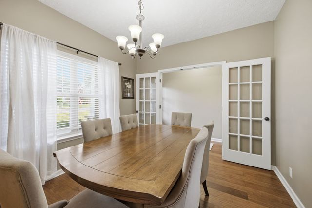 1026 Pinnacle Hills Dr, Murfreesboro, TN 37128