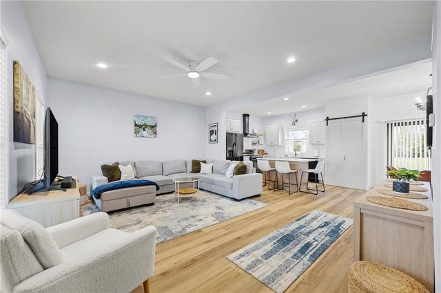 11 Berry Grove Lane West, Clarkson, NY 14420