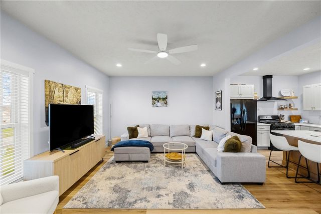 11 Berry Grove Lane West, Clarkson, NY 14420