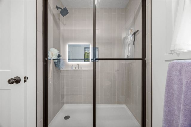 11 Berry Grove Lane West, Clarkson, NY 14420