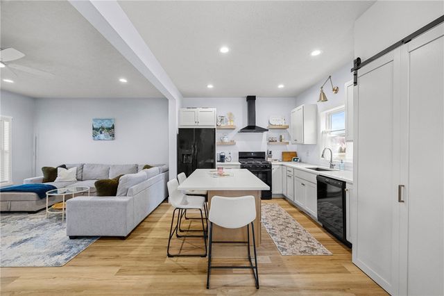 11 Berry Grove Lane West, Clarkson, NY 14420