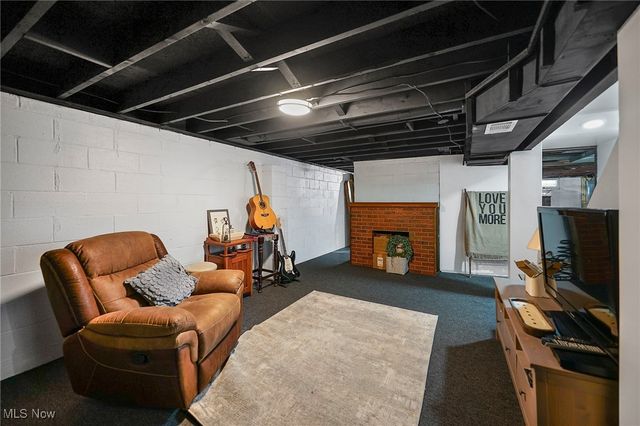 7647 Connelly Road, Masury, OH 44438