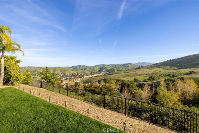 5704 Lyon Court, Calabasas, CA 91302