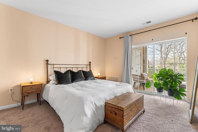 234 BREEDERS CUP DR, Cherry Hill, NJ 08002