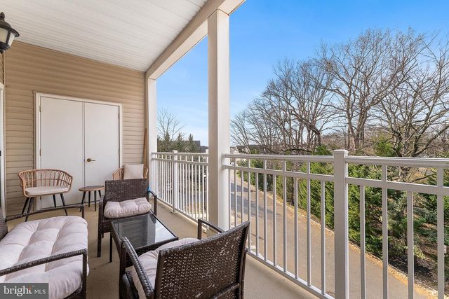 234 BREEDERS CUP DR, Cherry Hill, NJ 08002