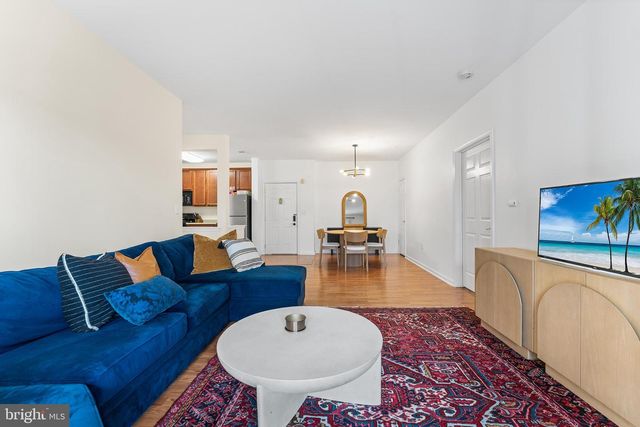 234 BREEDERS CUP DR, Cherry Hill, NJ 08002