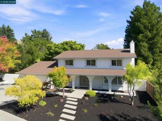 149 Sandringham Dr, Moraga, CA 94556