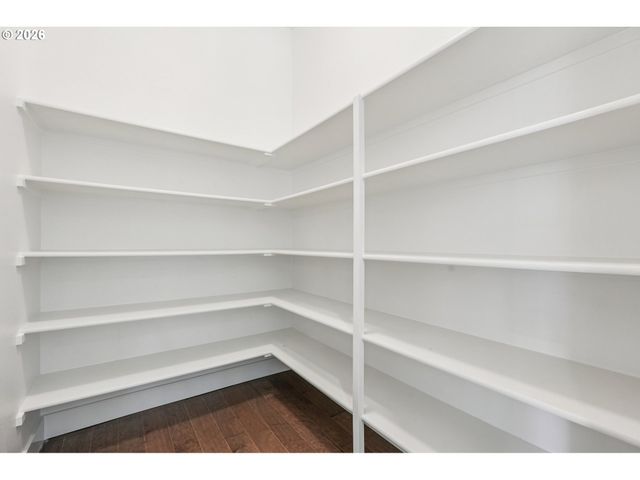 2751 DAHLIA Dr, West Linn, OR 97068