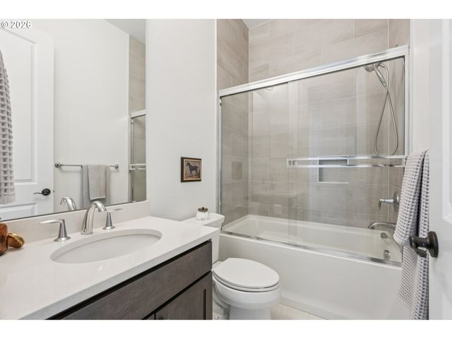 2751 DAHLIA Dr, West Linn, OR 97068