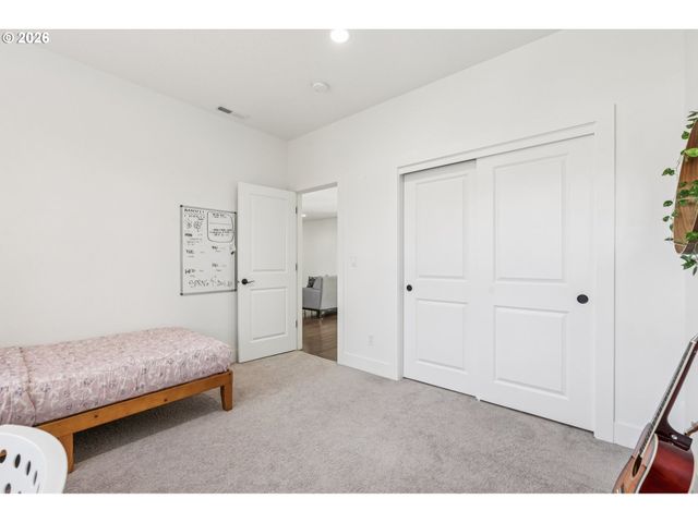 2751 DAHLIA Dr, West Linn, OR 97068