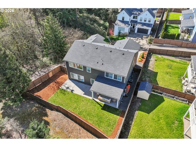 2751 DAHLIA Dr, West Linn, OR 97068