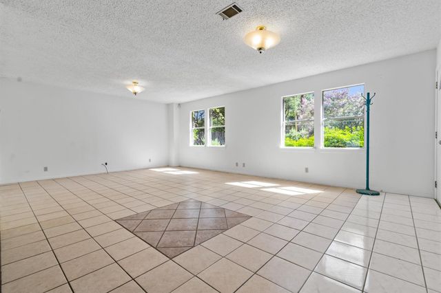 6 El Sol ST, Wimberley, TX 78676
