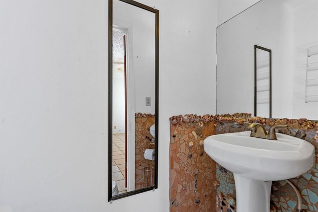 6 El Sol ST, Wimberley, TX 78676
