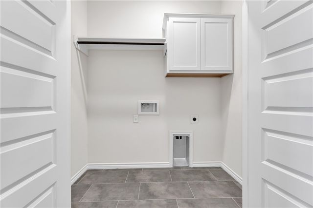 4084 Crestmont Drive, College Station, TX 77845