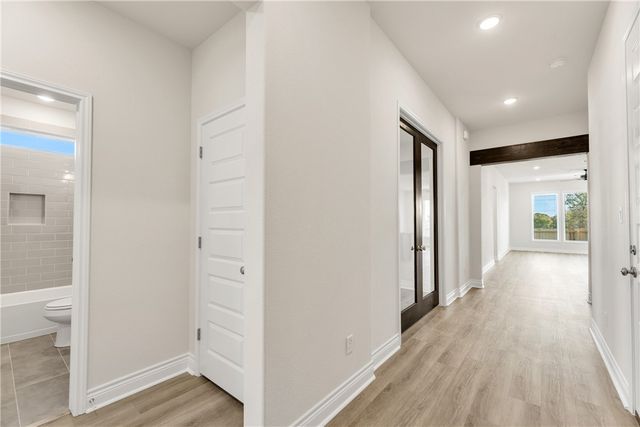 4084 Crestmont Drive, College Station, TX 77845