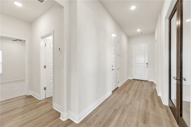 4084 Crestmont Drive, College Station, TX 77845