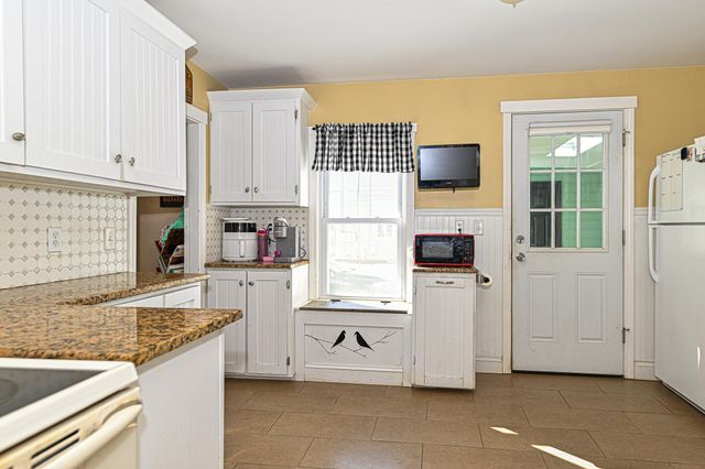 49 Washington Street, Rochester, NH 03867