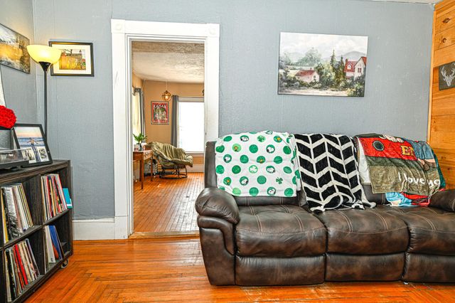 49 Washington Street, Rochester, NH 03867