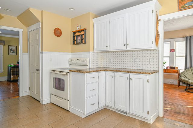 49 Washington Street, Rochester, NH 03867