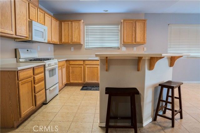 3817 Harris Rd, Bakersfield, CA 93313