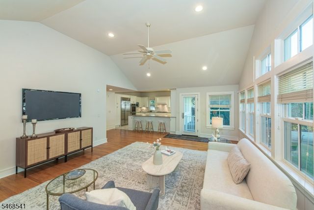 136 Montclair Ave, Montclair Twp., NJ 07042