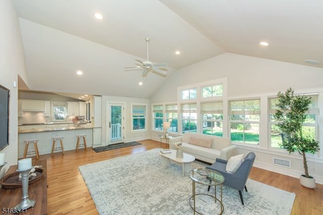 136 Montclair Ave, Montclair Twp., NJ 07042