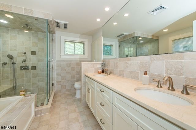 136 Montclair Ave, Montclair Twp., NJ 07042