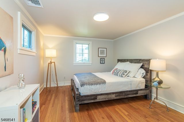 136 Montclair Ave, Montclair Twp., NJ 07042
