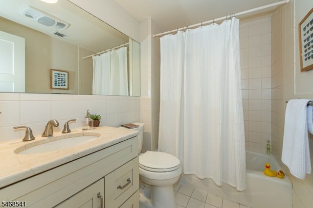 136 Montclair Ave, Montclair Twp., NJ 07042