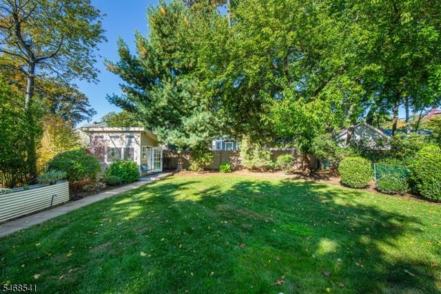 136 Montclair Ave, Montclair Twp., NJ 07042
