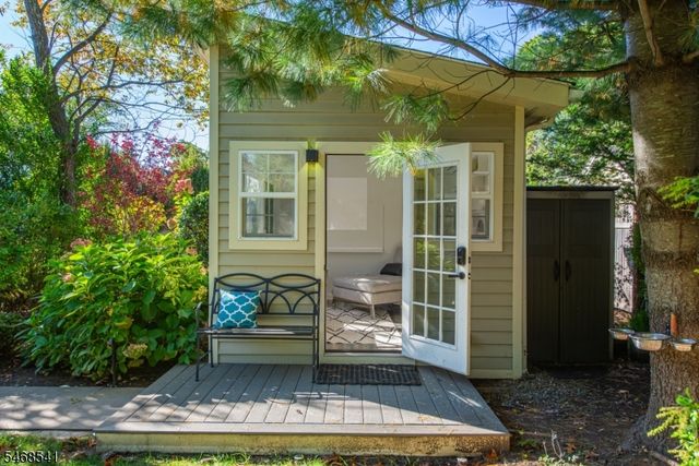 136 Montclair Ave, Montclair Twp., NJ 07042