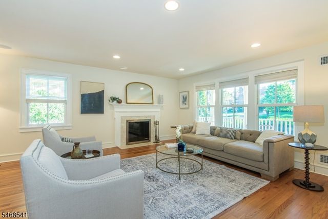 136 Montclair Ave, Montclair Twp., NJ 07042