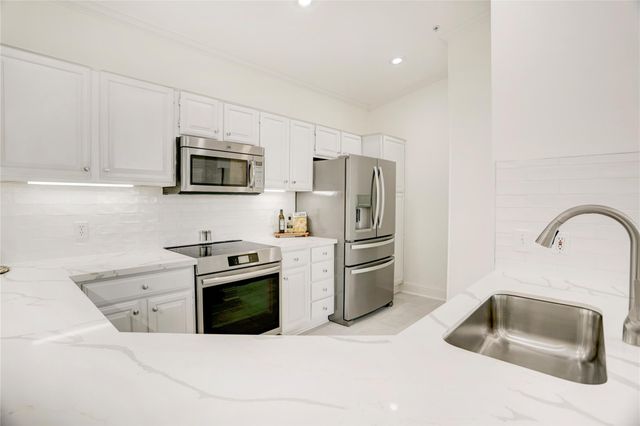 2111 Welch Street A331, Houston, TX 77019