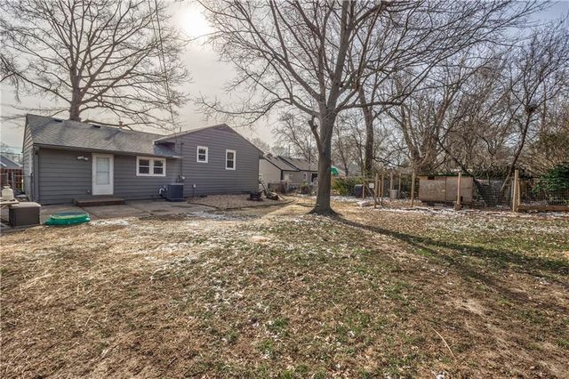 5224 Nieman Road, Shawnee, KS 66203
