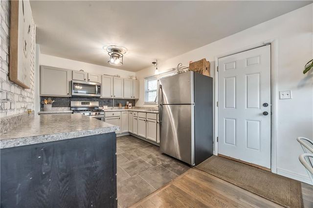 5224 Nieman Road, Shawnee, KS 66203