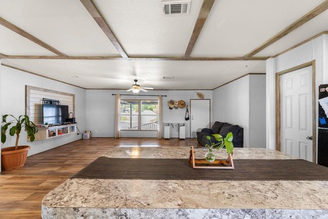 124 Crepe Myrtle PKWY, Elgin, TX 78621