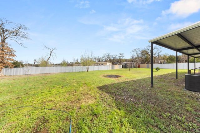 124 Crepe Myrtle PKWY, Elgin, TX 78621
