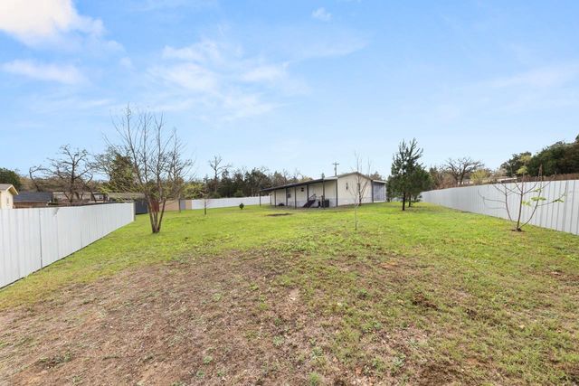 124 Crepe Myrtle PKWY, Elgin, TX 78621