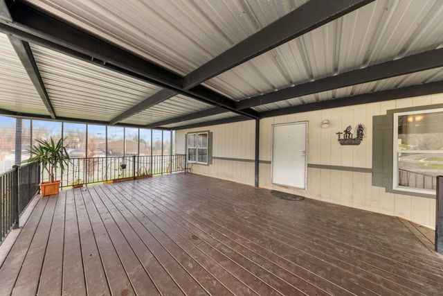 124 Crepe Myrtle PKWY, Elgin, TX 78621