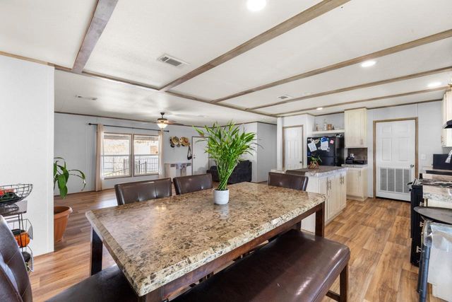124 Crepe Myrtle PKWY, Elgin, TX 78621
